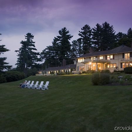 The Manor On Golden Pond Bed & Breakfast Holderness ภายนอก รูปภาพ