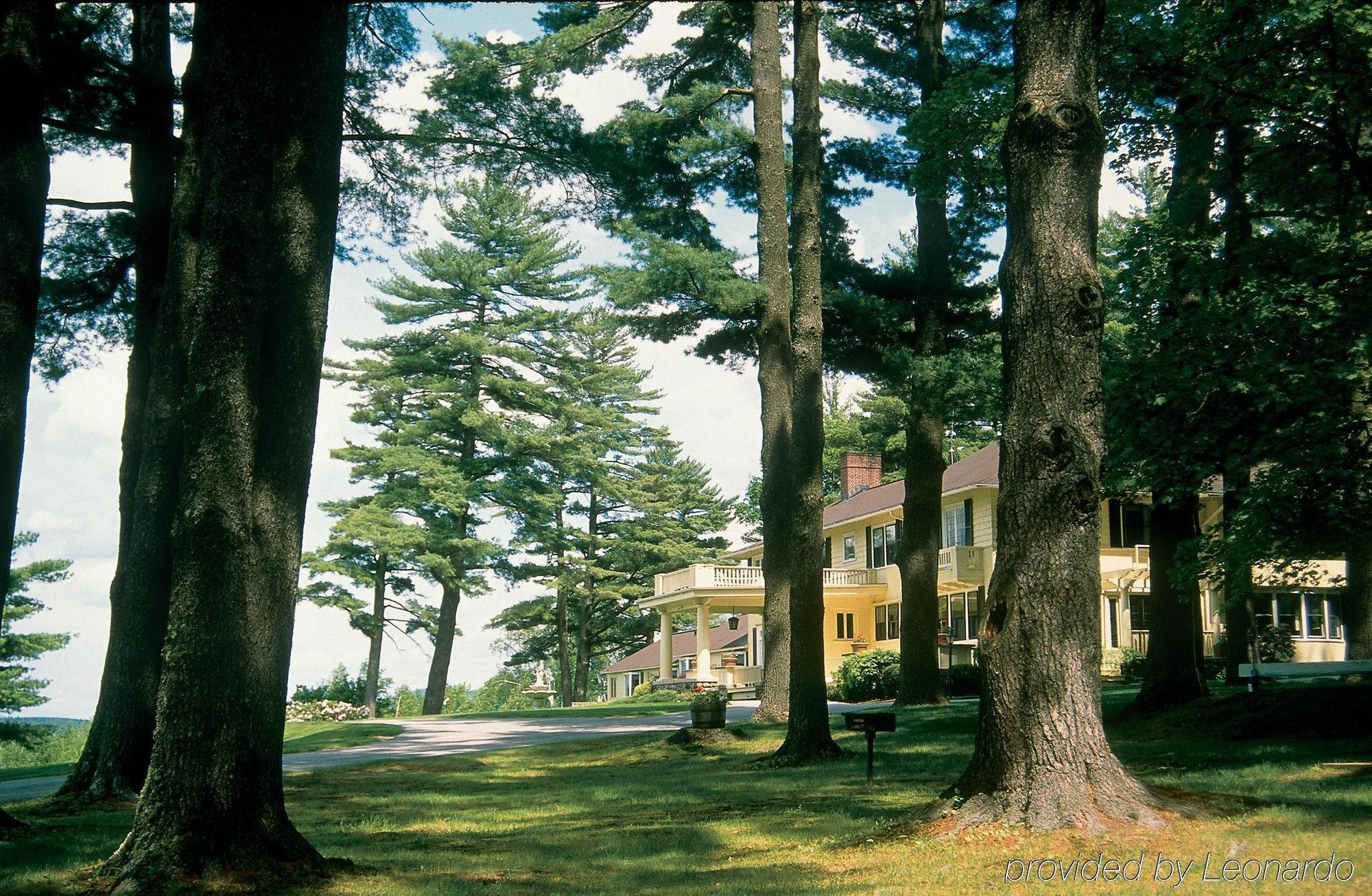 The Manor On Golden Pond Bed & Breakfast Holderness ภายนอก รูปภาพ