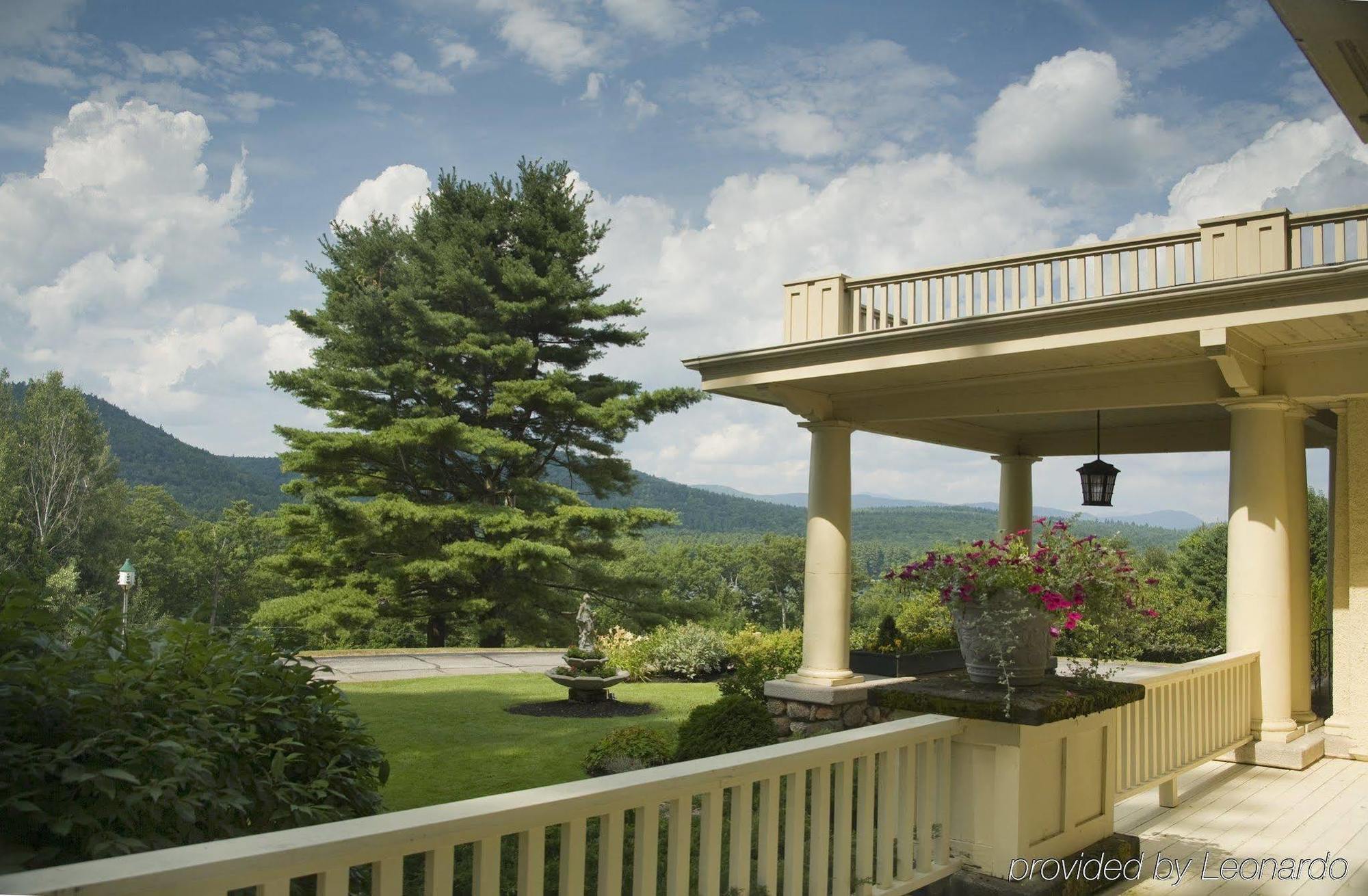 The Manor On Golden Pond Bed & Breakfast Holderness ภายนอก รูปภาพ