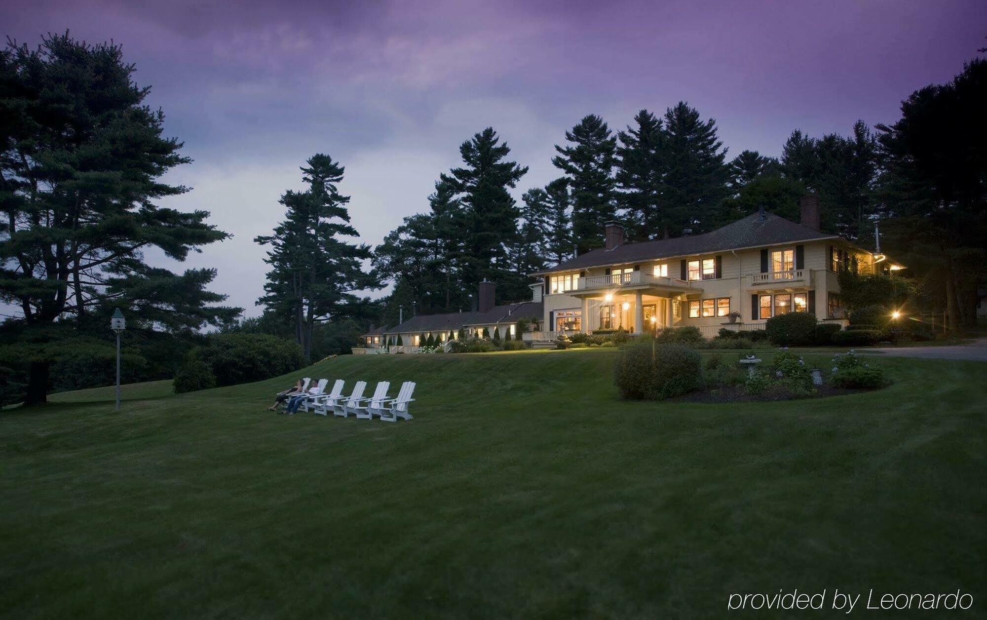 The Manor On Golden Pond Bed & Breakfast Holderness ภายนอก รูปภาพ